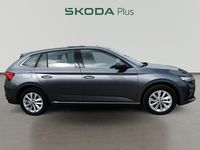 Usado Skoda Scala Selection 115 CV (84 kW) 2024 Gris Utilitario