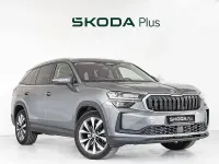 Usado Skoda Kodiaq Selection 150 CV (110 kW) 2024 Gris SUV
