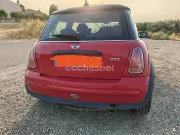 Usado Mini ONE 90 CV (66 kW) 2002 Rojo Utilitario