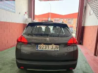 Usado Peugeot 2008 Style 100 CV (73 kW) 2016 Gris / plata SUV