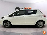 Usado Toyota Yaris Hybrid Active 100 CV (73 kW) 2017 Blanco Utilitario
