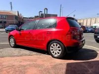 Usado VW Golf V Highline 115 CV (84 kW) 2007 Rojo Berlina