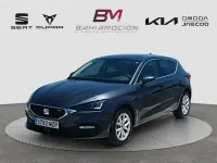 Usado Seat Leon Style 116 CV (85 kW) 2025 Gris / plata Berlina