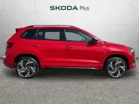 Usado Skoda Karoq SportLine 150 CV (110 kW) 2023 Rojo SUV