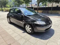 Usado Renault Mégane Authentique 98 CV (72 kW) 2004 Negro Berlina