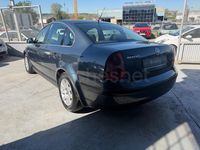 Usado VW Passat Comfortline 130 CV (95 kW) 2003 Gris / plata Berlina