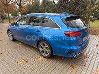 Usado Kia Ceed 160 CV (117 kW) 2022 Azul Utilitario