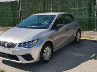 Usado Seat Ibiza Reference 95 CV (69 kW) 2019 Plateado Utilitario