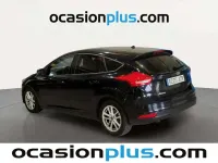 Usado Ford Focus Trend+ 116 CV (85 kW) 2015 Negro Utilitario