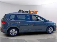 Usado VW Touran Advance 150 CV (110 kW) 2021 Gris Monovolumen