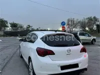 Usado Opel Astra Excellence 110 CV (80 kW) 2014 Blanco Berlina