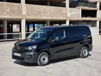 Usado Peugeot Partner S 102 CV (75 kW) 2023 Negro Monovolumen