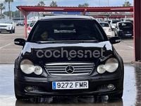 Usado Mercedes C220 143 CV (105 kW) 2002 Negro Berlina