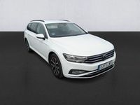 Usado VW Passat Executive 150 CV (110 kW) 2022 Blanco Familiar