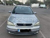Usado Opel Astra Elegance 100 CV (73 kW) 2002 Gris / plata Berlina
