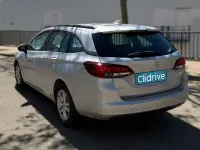 Usado Opel Astra Excellence 110 CV (80 kW) 2017 Gris Familiar