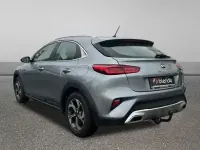 Usado Kia XCeed 120 CV (88 kW) 2020 Gris SUV