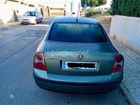 Usado VW Passat Highline 130 CV (95 kW) 2003 Verde Berlina