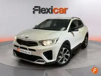 Usado Kia Stonic GT-Line 120 CV (88 kW) 2021 Blanco SUV