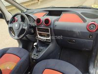 Usado Peugeot 1007 70 CV (51 kW) 2006 Negro Monovolumen