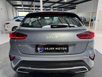 Usado Kia XCeed 136 CV (100 kW) 2022 Gris / plata SUV