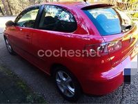Usado Seat Ibiza 100 CV (73 kW) 2005 Rojo Utilitario
