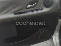 Usado Renault Espace Expression 120 CV (88 kW) 2005 Beige Monovolumen