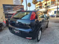 Usado Fiat Punto Pop 77 CV (56 kW) 2017 Negro Utilitario