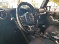 Usado Jeep Wrangler Unlimited Sahara 200 CV (147 kW) 2012 Negro SUV