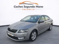 Usado Skoda Octavia Ambition 105 CV (77 kW) 2015 Beige Familiar