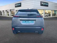 Usado Peugeot 2008 Allure 136 CV (100 kW) 2024 Gris SUV