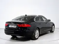 Usado Jaguar XF Prestige 163 CV (119 kW) 2016 Negro Berlina