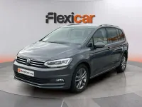Usado VW Touran 150 CV (110 kW) 2024 Gris Monovolumen