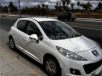 Usado Peugeot 207 68 CV (50 kW) 2013 Blanco Berlina
