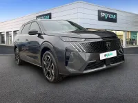 Usado Peugeot 5008 Allure 136 CV (100 kW) 2025 Gris SUV