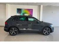 Usado VW Tiguan Life 150 CV (110 kW) 2022 Gris SUV