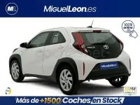 Usado Toyota Aygo X Play 72 CV (52 kW) 2023 Blanco SUV