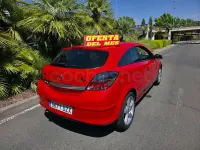 Usado Opel Astra GTC Sport 105 CV (77 kW) 2006 Rojo Berlina
