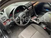Usado Audi A4 115 CV (84 kW) 2005 Gris / plata Berlina