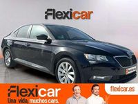 Usado Skoda Superb Active 150 CV (110 kW) 2018 Negro Familiar