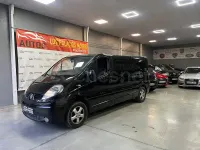 Usado Renault Trafic LIMITED 120 CV (88 kW) 2019 Negro Monovolumen