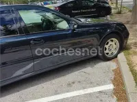 Usado Mercedes E220 Classic 143 CV (105 kW) 2003 Azul Berlina