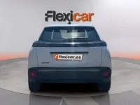 Usado Peugeot 2008 Active 100 CV (73 kW) 2023 Blanco SUV