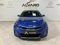 Usado Kia XCeed 120 CV (88 kW) 2024 Azul SUV