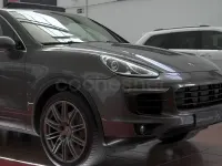 Usado Porsche Cayenne 262 CV (192 kW) 2015 Gris / plata SUV