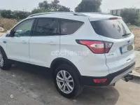 Usado Ford Kuga Trend 120 CV (88 kW) 2019 Blanco SUV