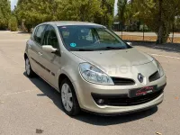 Usado Renault Clio II Privilege 110 CV (80 kW) 2007 Beige Berlina