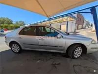 Usado Renault Laguna II Expression 110 CV (80 kW) 2005 Gris / plata Berlina