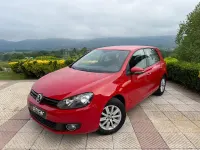 Usado VW Golf VI 105 CV (77 kW) 2010 Rojo Utilitario