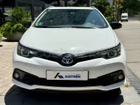 Usado Toyota Auris Hybrid 136 CV (100 kW) 2018 Blanco Familiar